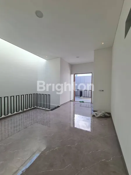 image RUMAH MINIMALIS 2 LANTAI BARU GRESS MANYAR KERTOADI TENGAH KOTA DEKAT MERR, GALAXY MALL, ARAYA, PURI GALAXY, PAKUWON CITY, KERTAJAYA, DHARMAHUSADA, ITS, UNAIR (6)