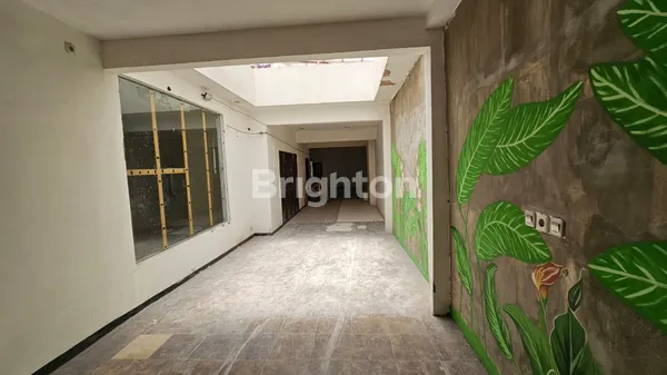 image RUNGKUT MEJOYO SIAP PAKAI DERETAN CAFE TONGKRONGAN ANAK MUDA (3)