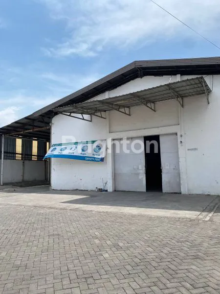 image GUDANG SIAP PAKAI RAYA MASTRIP KARANGPILANG BISA AKSES KENDARAAN BESAR (1)