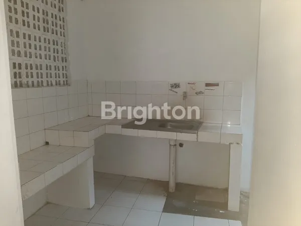 image RUMAH STRATEGIS DEKAT KAMPUS UGM DI SEWAKAN COCOK UNTUK TEMPAT TINGGAL DAN UNTUK KANTOR DI JALAN KALIURANG KM 5, YOGYAKARTA (3)