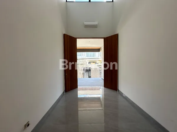 image RUMAH MEWAH BARU GRESS DI PAKUWON INDAH DEKAT PAKUWON MALL, CITRALAND DAN GRAHA (2)