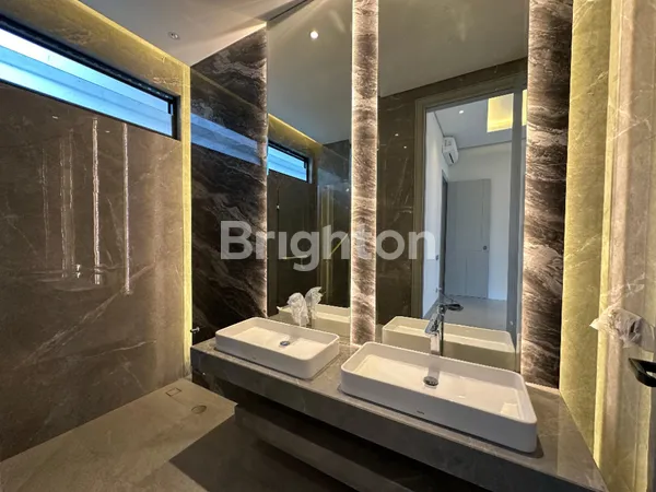 image RUMAH MEWAH BARU GRESS DI PAKUWON INDAH DEKAT PAKUWON MALL, CITRALAND DAN GRAHA (6)