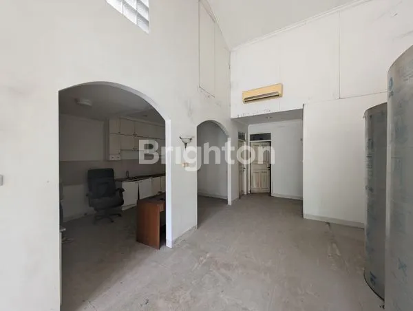 image RUMAH TUA HITUNG TANAH DI PURI INDAH (3)