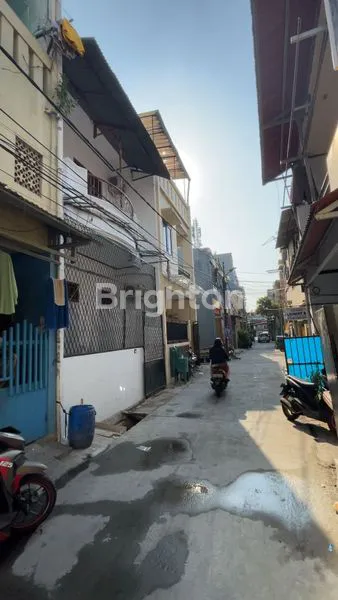 image RUMAH MURAH 2 LANTAI LINGKUNGAN TENANG (2)