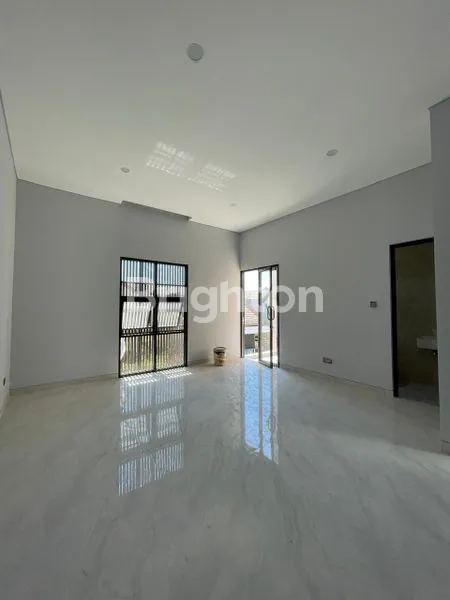 image BRAND NEW HOUSE SUTOREJO DEKAT MULYOSARI WISMA PERMAI PAKUWON CITY BABATAN PANTAI KENJERAN (4)