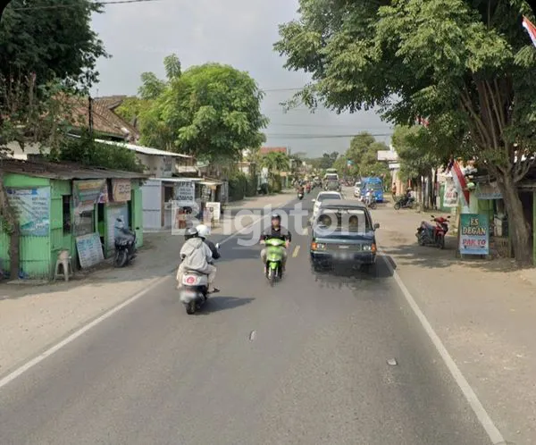 image RUKO LEBAR 13 METER DENGAN KONSEP BISA DIPAKAI TOKO, CAFE, KANTORAN DI TENGAH KAB TULUNGAGUNG (3)