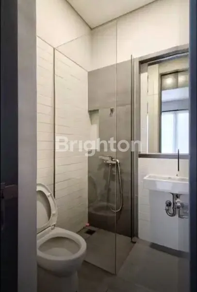 image RUMAH EKSKLUSIF DI GREENWICH BSD TANGERANG (4)