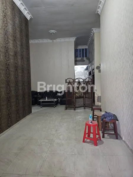 image RUMAH 1 ½ LANTAI SIAP HUNI DI MEDAYU UTARA, SURABAY (3)