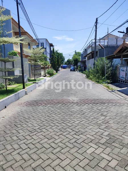 image RUMAH BUTUH RENOVASI DI PONDOK TJANDRA SIDOARJO (2)