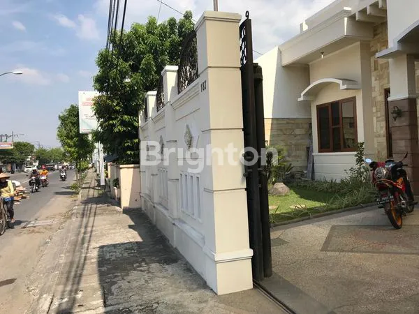 RUMAH CANTIK , NYAMAN DAN INDAH