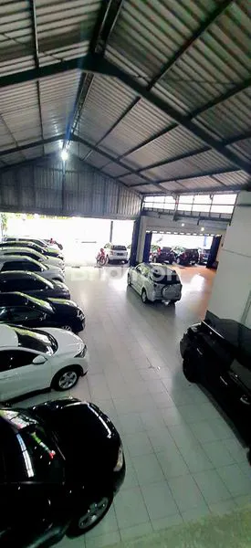 image SHOWROOM NOL JALAN RAYA (1)