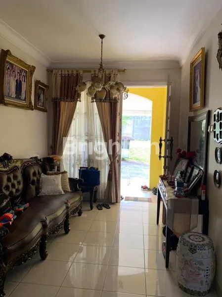 image NEGO ...HARUS TERJUAL. RUMAH DI KOTA WISATA CIBUBUR. (1)