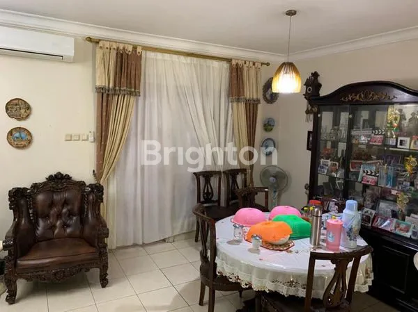 image NEGO ...HARUS TERJUAL. RUMAH DI KOTA WISATA CIBUBUR. (4)