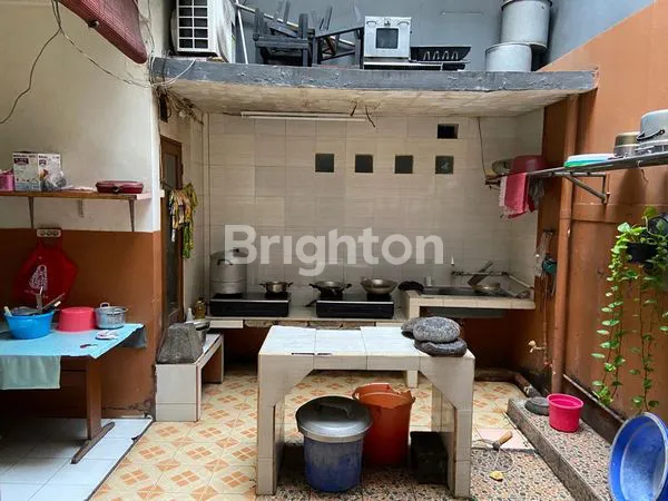 image RUMAH LOKASI STRATEGIS DI TEBET (1)