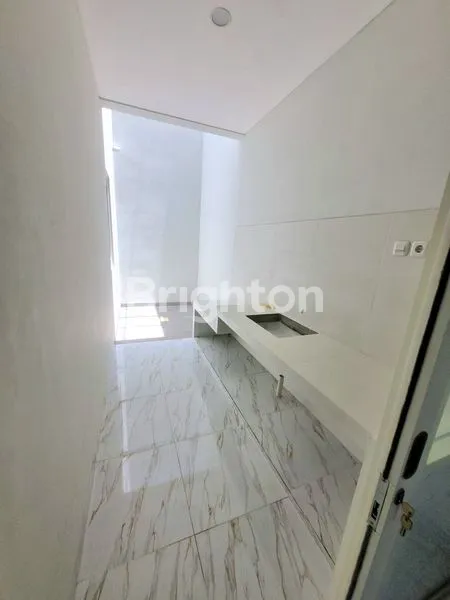 image RUMAH BARU 2LT MINIMALIS SETRO TIMUR DEKAT RAYA KENJERAN (4)