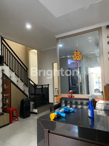 image RUMAH STRATEGIS, DEKAT SEKALI DENGAN MERR, RUNGKUT DAN NYAMAN, SIAP HUNI (3)