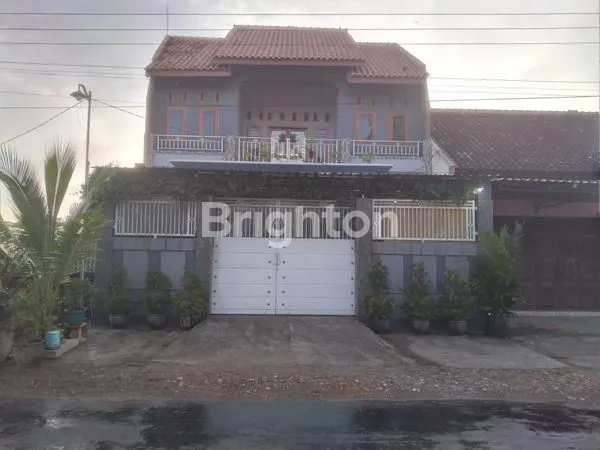 RUMAH 2 LANTAI SIAP HUNI