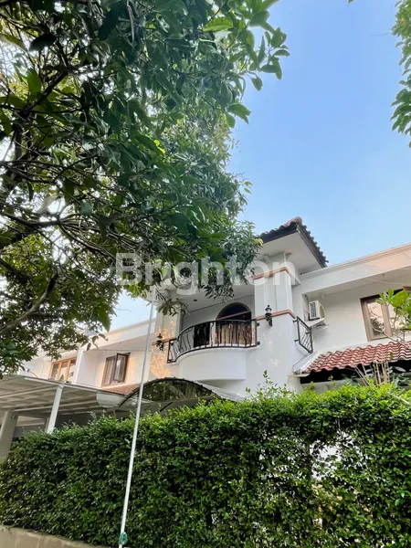 RUMAH NYAMAN SIAP HUNI DALAM KOMPLEK YANG ASRI DANTENANG DI PURI SRIWEDARI CIBUBUR