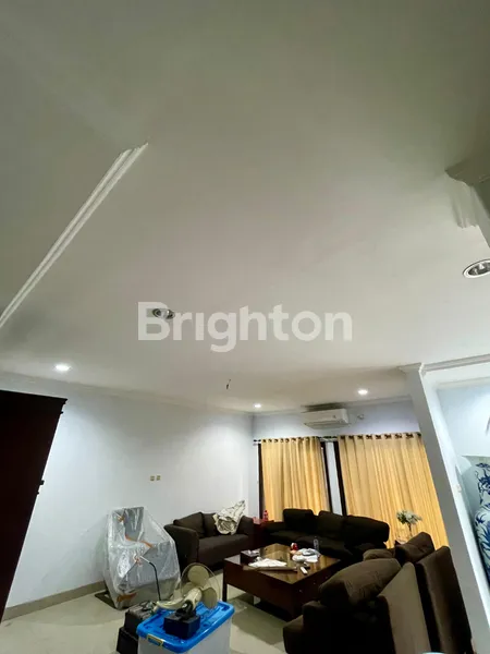 image RUMAH NYAMAN SIAP HUNI DALAM KOMPLEK YANG ASRI DANTENANG DI PURI SRIWEDARI CIBUBUR (4)