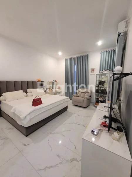 image RUMAH 2 LT SIMPANG DARMO REGENCY  (2)