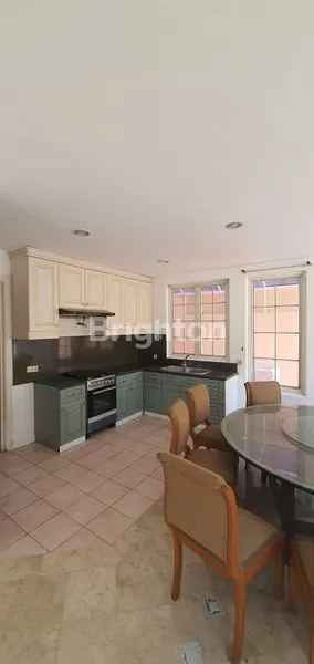 image RUMAH TAMAN GOLF LIPPO KARAWACI (3)