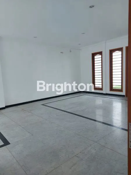 image RUMAH USAHA NOL JALAN KEMBAR RAYA DARMO PERMAI DEKAT MAYJEND JONOSEWOJO, HR MUHAMMAD, PASAR MODERN (6)