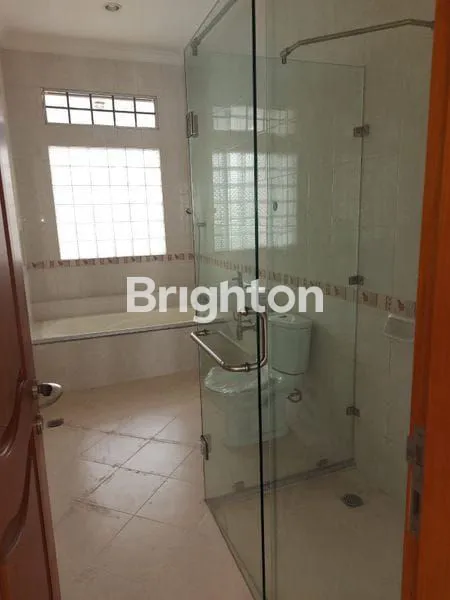 image RUMAH USAHA NOL JALAN KEMBAR RAYA DARMO PERMAI DEKAT MAYJEND JONOSEWOJO, HR MUHAMMAD, PASAR MODERN (8)