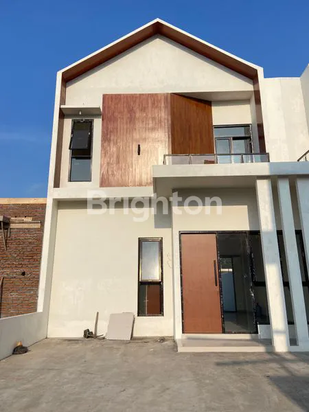 image RUMAH MEWAH 2LANTAI DALAM KOTA (2)