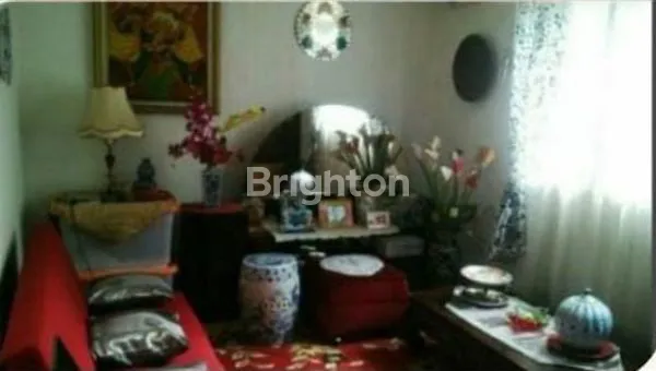 image RUMAH TUA DENGAN LINGKUNGAN KOMERSIAL DAERAH SUPER BLOK SCBD SUDIRMAN , JAKARTA SELATAN (2)