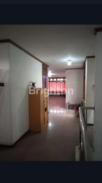 image JUAL RUMAH O JALAN RAYA DUKUH KUPANG BARAT (4)