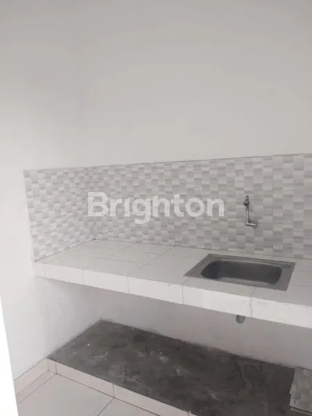 image RUKO/TEMPAT USAHA DAERAH TANJUNG PRIOK, JAKARTA UTARA. COCOK UNTUK DI SEWAKAN, BANGUNAN TERBAGI MENJADI 4 RUANGAN.  (6)