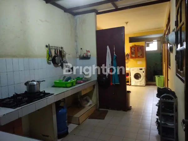 image RUMAH DENGAN TANAH LUAS DI CONDET JAKARTA TIMUR PINGGIR JALAN STRATEGIS COCOK UNTUK HUNIAN DAN PENGEMBANGAN BISNIS (7)