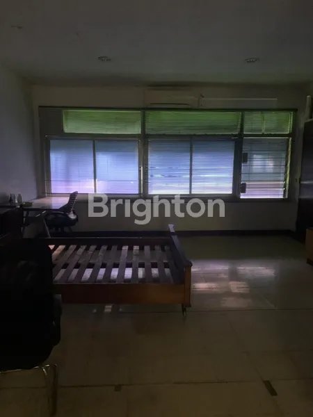 image DARMO PARK AREA ERETAN KOMERSIAL BISNIS SELANGKAH DARI RAYA MAYJEND (4)