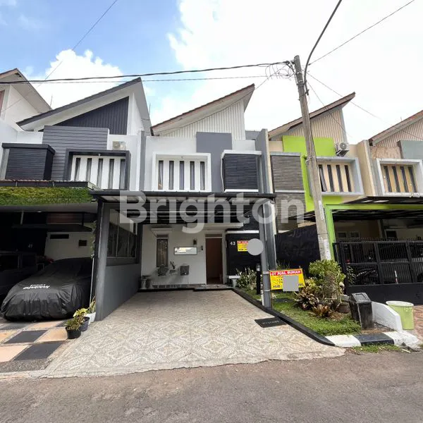 image DIJUAL RUMAH CANTIK 2 LANTAI FULL FURNISH GRAND SHARON, BANDUNG (1)