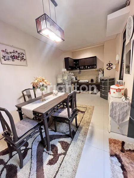 image DIJUAL RUMAH CANTIK 2 LANTAI FULL FURNISH GRAND SHARON, BANDUNG (7)