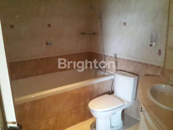 image APARTEMENT TAMAN ANGGREK 2BR JADI 1BR SEMIFURNIS,JAKARTA BARAT (8)