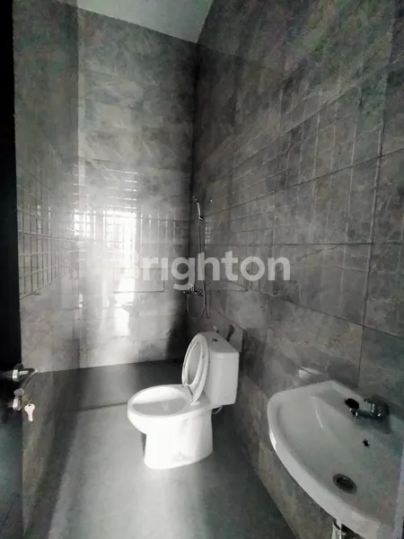 image JEMUR ANDAYANI MINIMALIS DEKAT SEKOLAH PETRA AHMAD YANI JEMURSARI RUNGKUT (6)