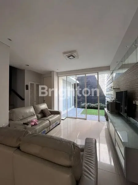 image RUMAH DI ROYAL RESIDENCE GREENWICH  (4)