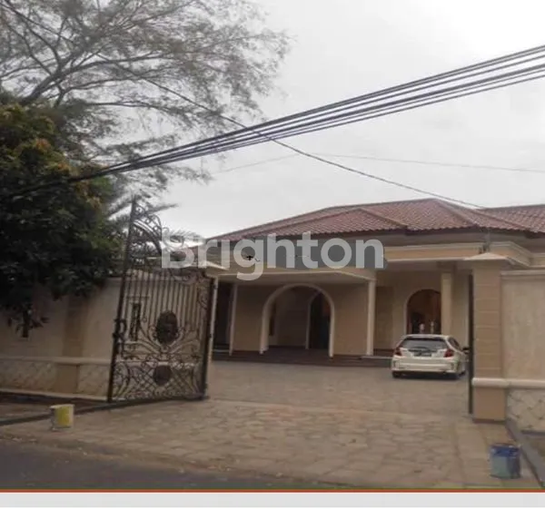 image RUMAH KAWASAN ELITE MENTENG JAKARTA PUSAT (1)