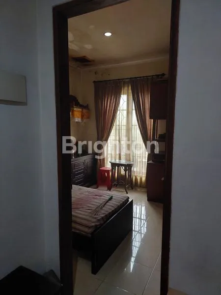 image RUMAH SIAP HUNI DI CLUSTER VERSAILLES RESIDENCE SERPONG (5)