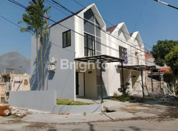 image RUMAH DI RUNGKUT ASRI DEKAT MERR DAN KAMPUS UPN 1M-AN (2)