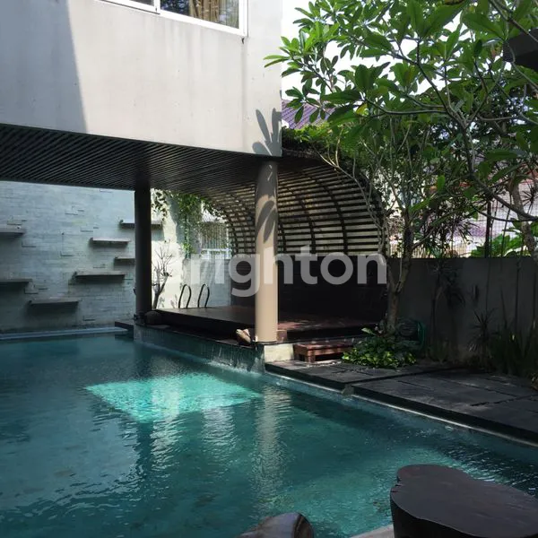 image RUMAH SUPER MEWAH DENGAN KOLAM RENANG AIR HANGAT DI LIPPO KARAWACI, TANGERANG (2)