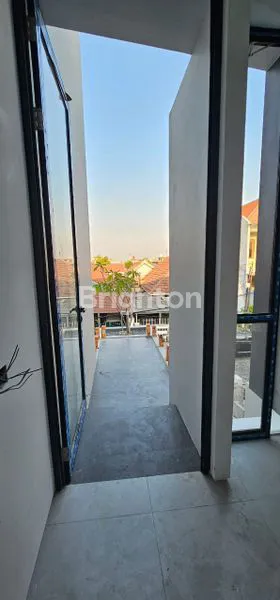 image RUMAH BARU,SIAP HUNI (3)