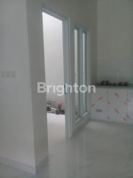 image RUMAH 2 LANTAI BARU MEWAH SIAP HUNI DEPOK (6)