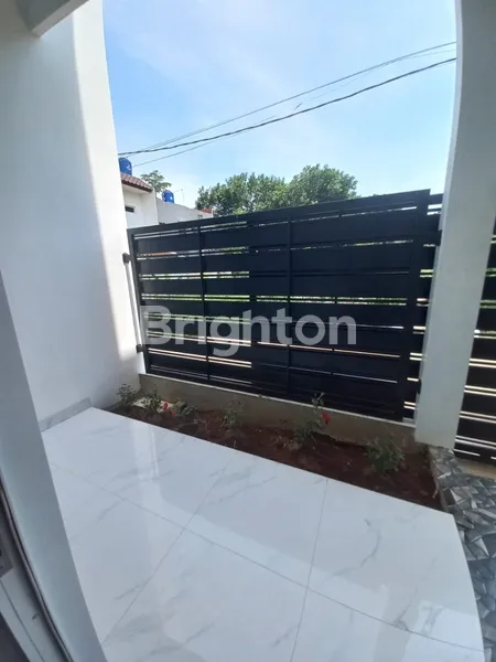 image RUMAH 2 LANTAI BARU MEWAH SIAP HUNI DEPOK (7)
