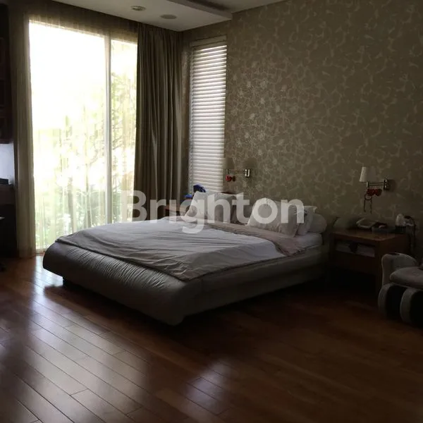 image RUMAH SUPER MEWAH DENGAN KOLAM RENANG AIR HANGAT DI LIPPO KARAWACI, TANGERANG (9)