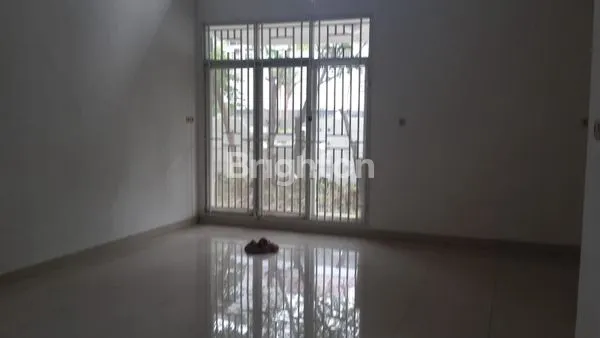 image RUMAH DI HOEK GREEN GARDEN JAKARTA BARAT (4)