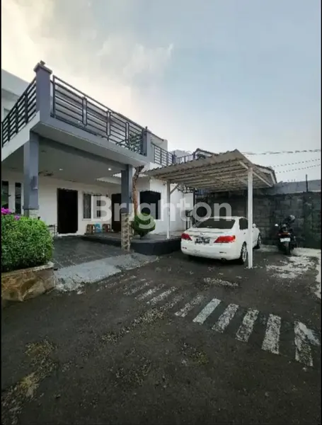 image RUMAH 2 LANTAI SEMI FURNISHED NYAMAN AMAN (7)