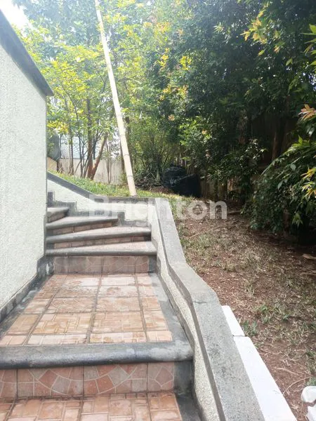 image RUMAH 3 LANTAI VILA TAMAN MERUYA (2)