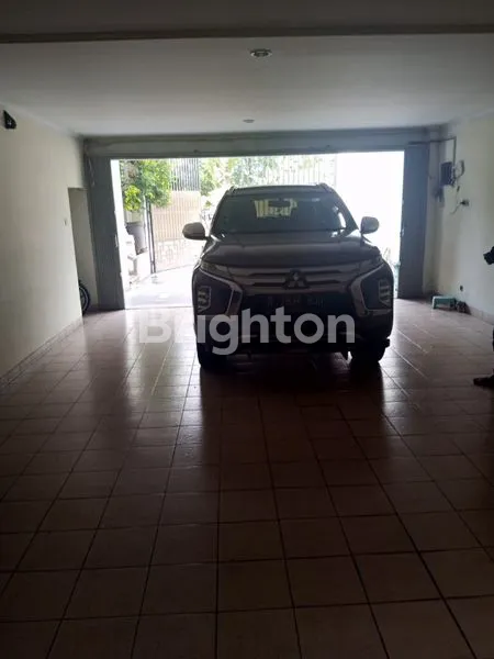 image RUMAH 3 LANTAI VILA TAMAN MERUYA (3)